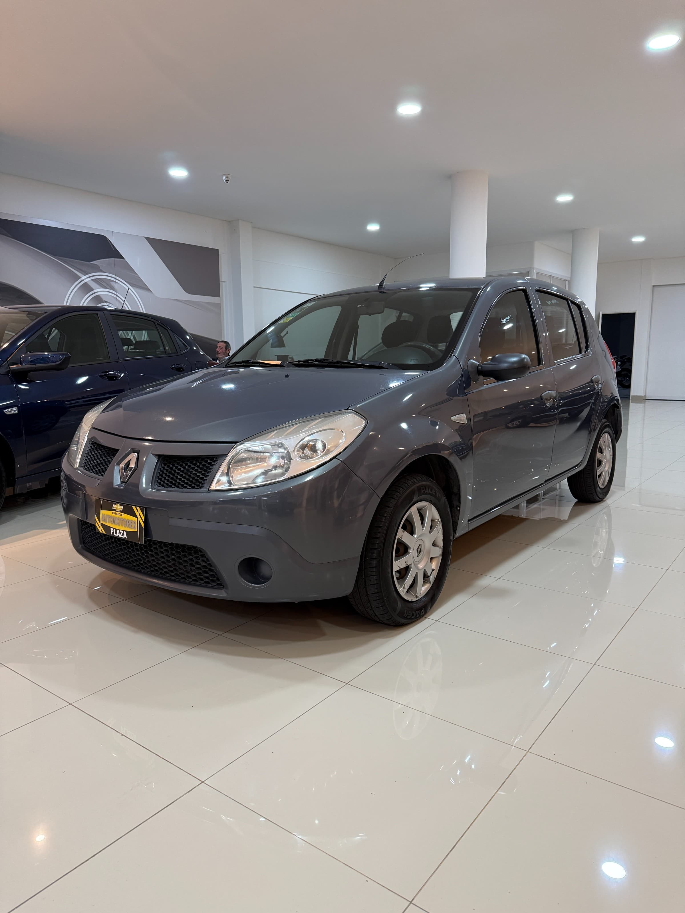 Renault Sandero Pack 1.6 en Automotores Plaza