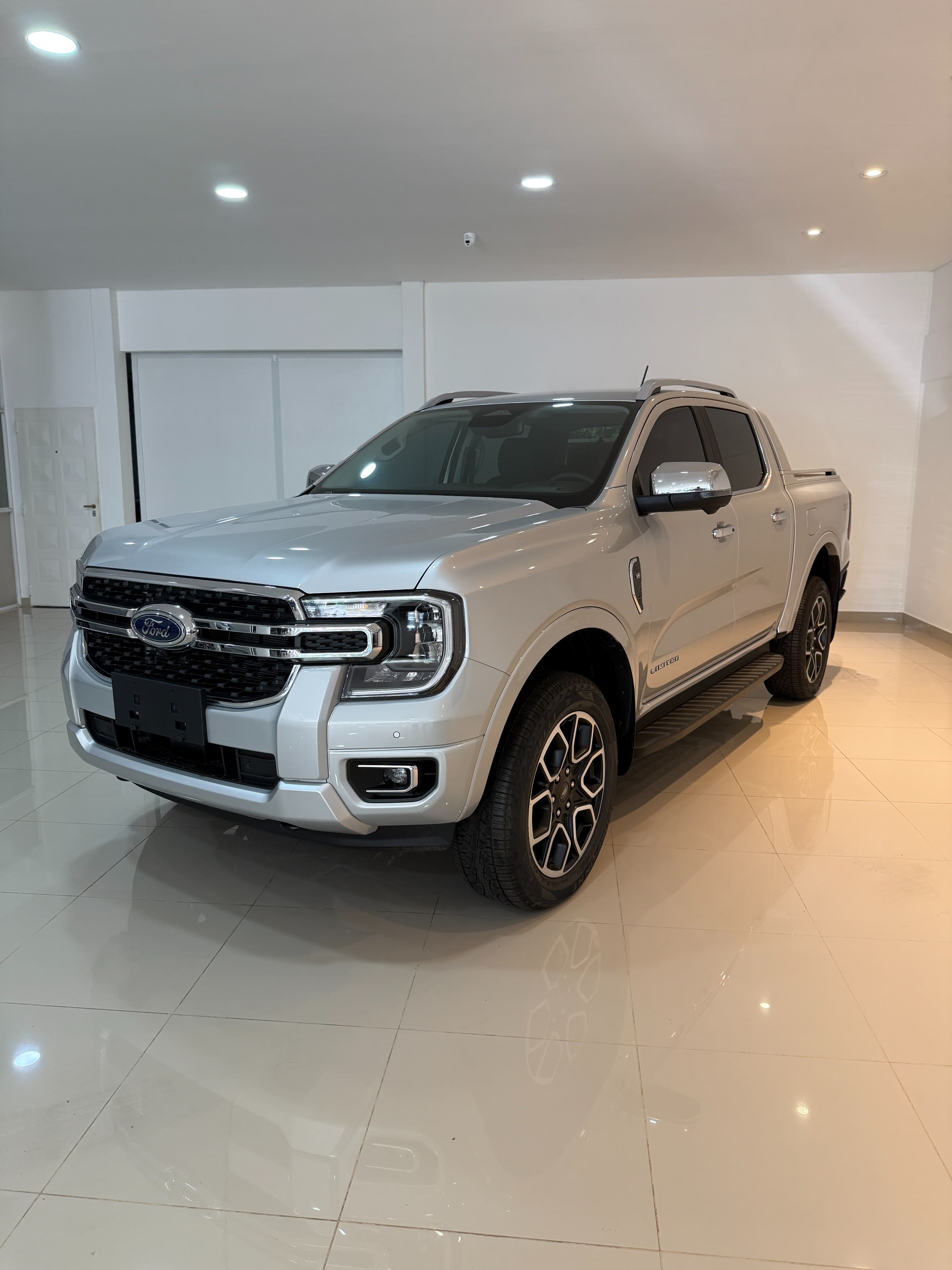 Ford Ranger Limited 4x4 3.0 V6 AT - foto 1