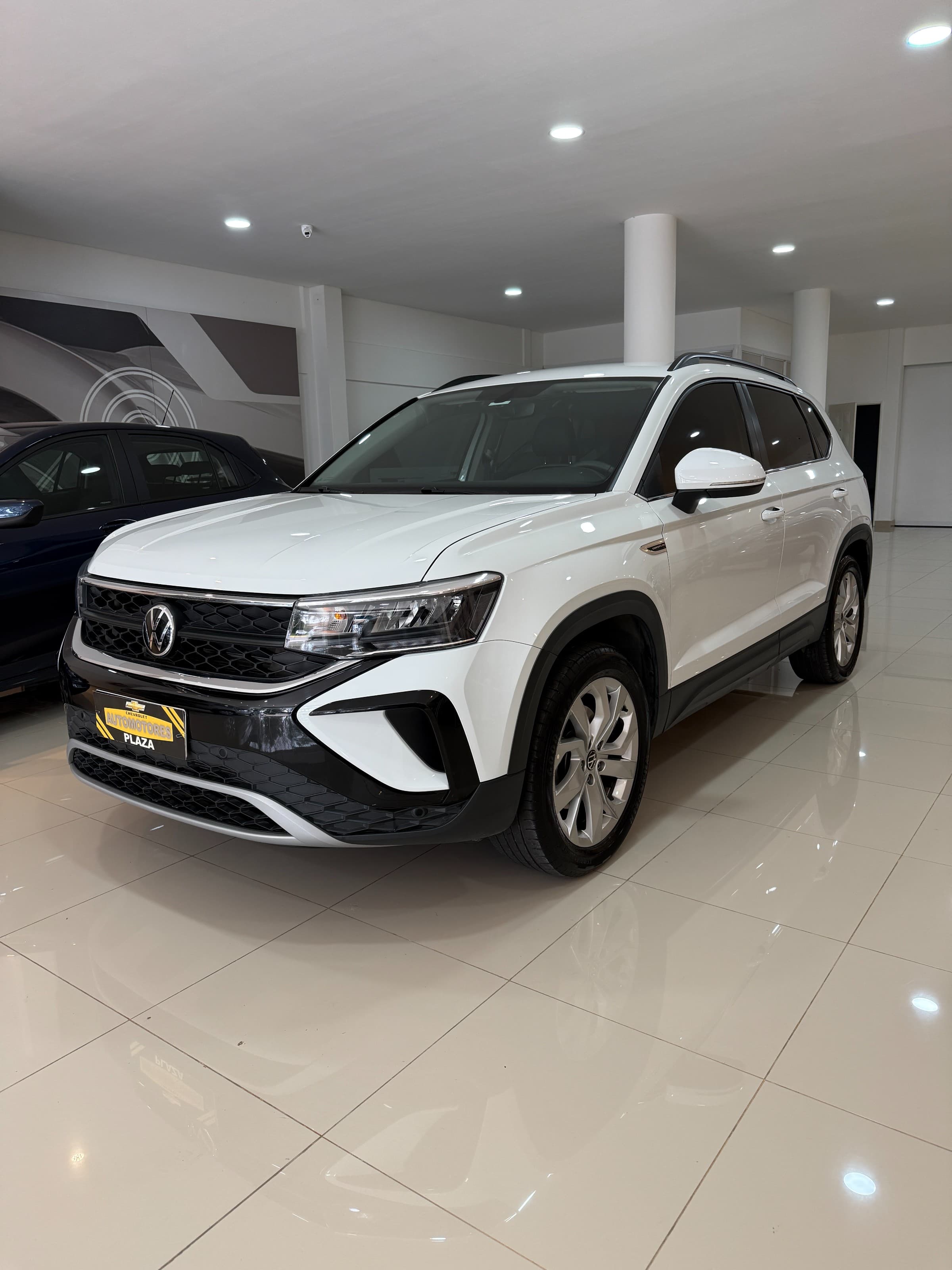 Volkswagen Taos Confortline 1.4T 2025